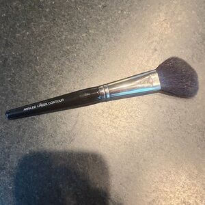 Laura Mercier Angled Cheek Contour Brush - Black